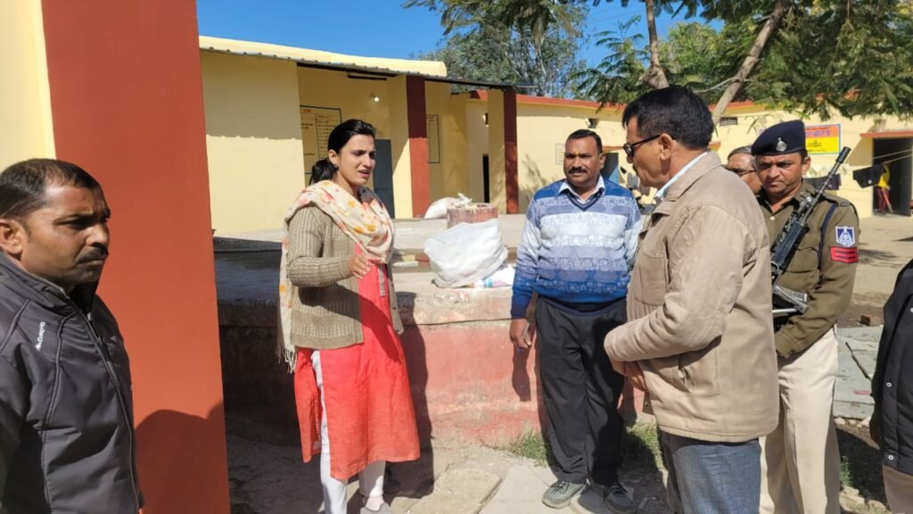 रामा विकासखंड क्षेत्र का कलेक्टर ने किया भ्रमण, शिक्षा की गुणवता के लिए छात्र-छात्राओं से रूबरू होकर की चर्चा और गणित एवं विज्ञान के पूछे प्रश्न | New India Times