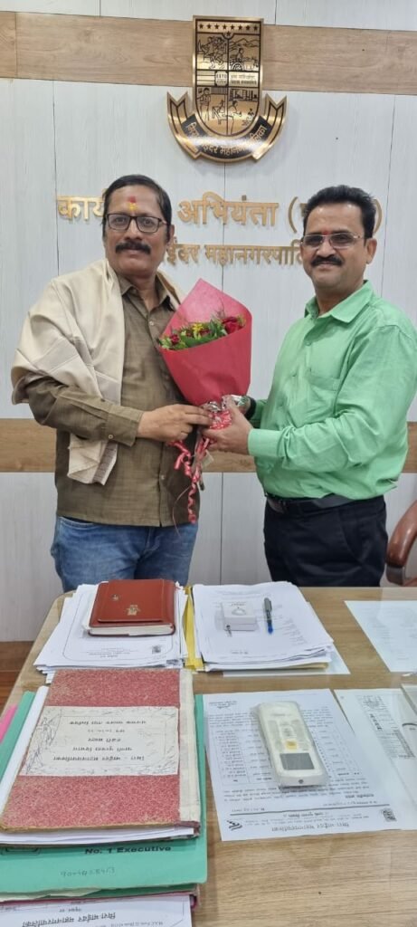 मराठी पत्रकार दिवस पर मीरा- भाईंदर में पत्रकारों का हुआ सम्मान, मनपा आयुक्त ने वरिष्ठ पत्रकार सुभाष पांडेय समेत अन्य पत्रकारों को कलम देकर किया स्वागत 2 मराठी पत्रकार दिवस पर मीरा- भाईंदर में पत्रकारों का हुआ सम्मान, मनपा आयुक्त ने वरिष्ठ पत्रकार सुभाष पांडेय समेत अन्य पत्रकारों को कलम देकर किया स्वागत | New India Times