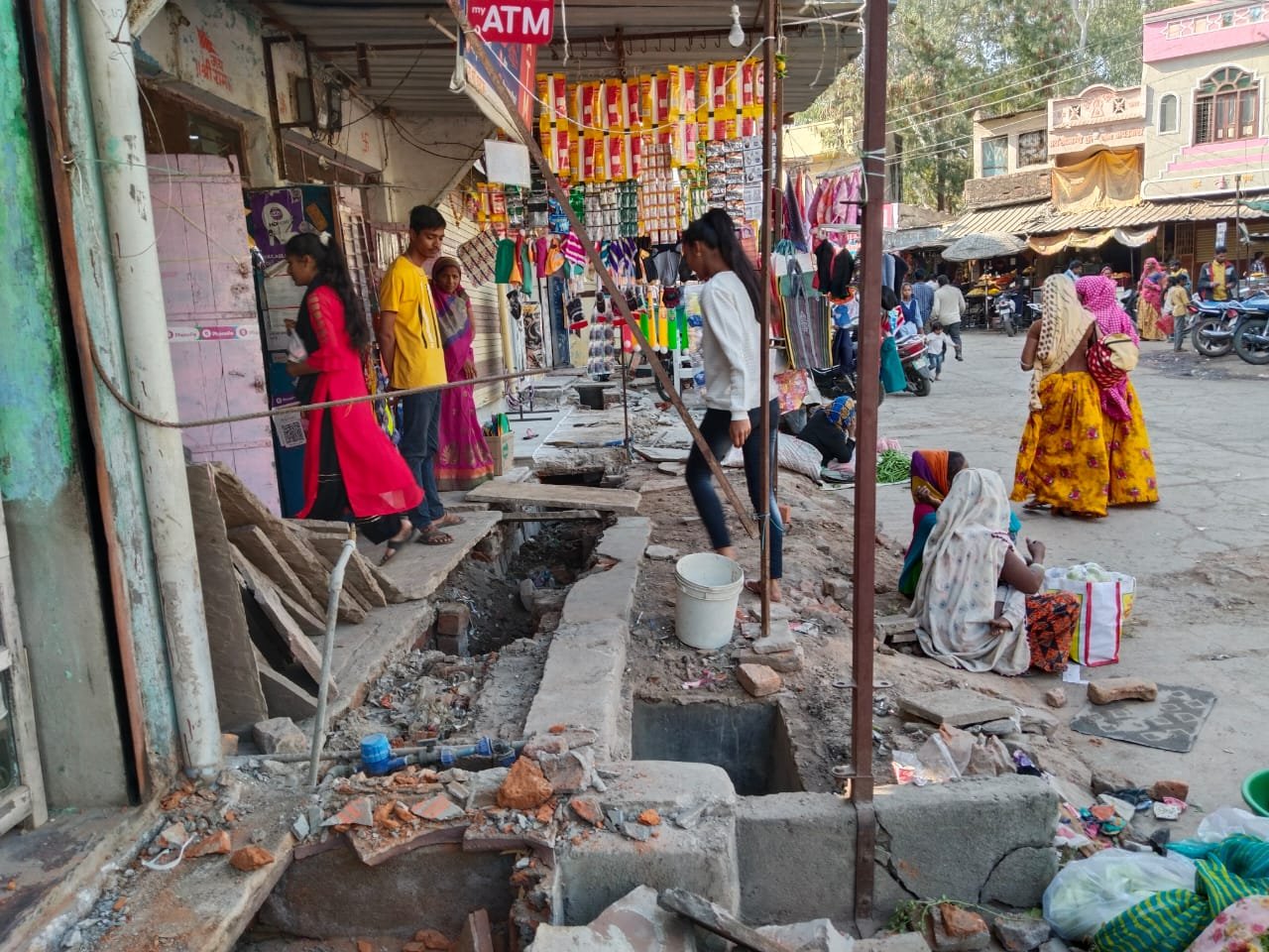 मेघनगर विकास की ओर: नगर को मिल रही है करोड़ों के रोड़ों की सौगात, अब मिलेगा धूल के गुब्बारों से छुटकारा | New India Times