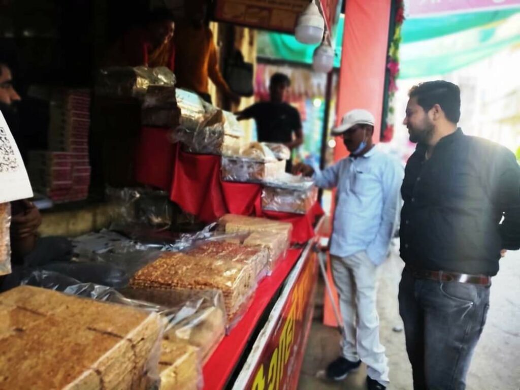 जवाहर नवोदय विद्यालय की घटना के बाद जागा प्रशासन, खाद्य एवं औषधी प्रशासन विभाग द्वारा विभिन्न प्रतिष्ठानों एवं संस्थाओं के किचन का किया गया आकस्मिक निरीक्षण | New India Times