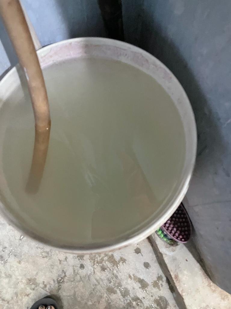 राजधानी भोपाल के बाग़ उमराव दूल्हा निवासी पिछले 4 दिनों से गंदा व बदबूदार पानी पीने के लिऐ हैं मजबूर, जिम्मेदार बेखबर | New India Times