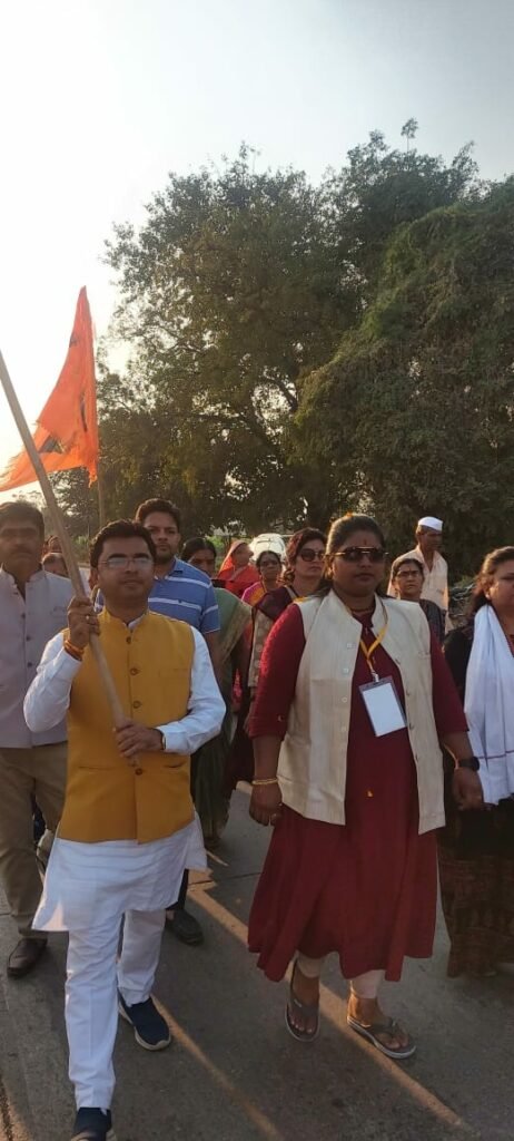 स्वराज स्वाभिमान पदयात्रा का भाजपा जिलाध्यक्ष मनोज भीमसेन लधवे ने किया स्वागत 2 स्वराज स्वाभिमान पदयात्रा का भाजपा जिलाध्यक्ष मनोज भीमसेन लधवे ने किया स्वागत | New India Times