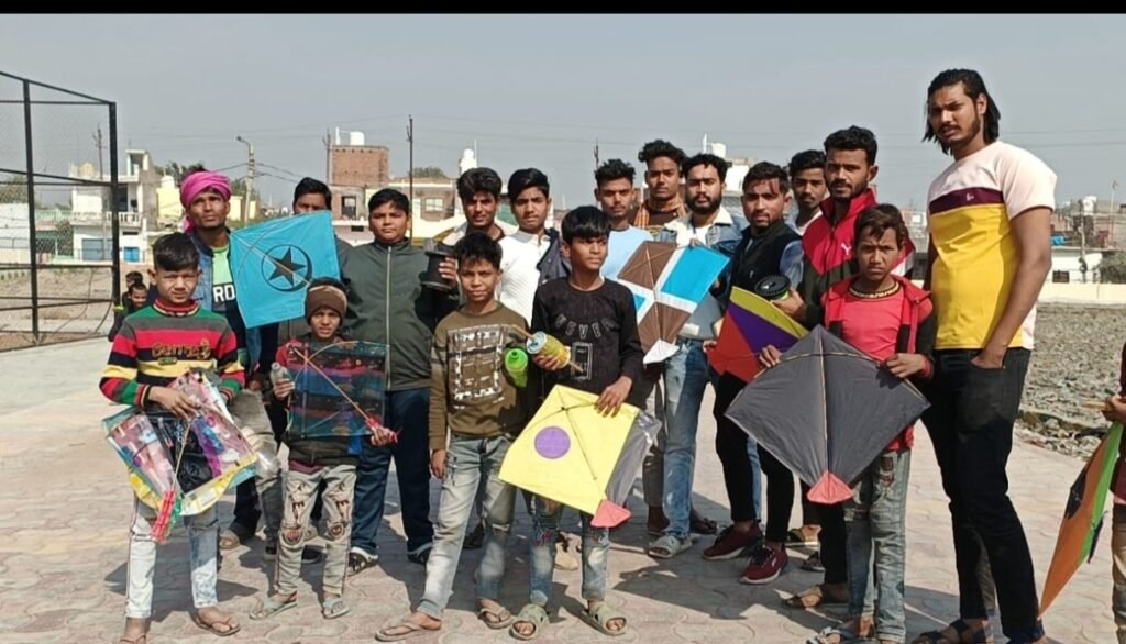 विवेक निरंजन मेमोरियल फाउंडेशन एवं विवेक निरंजन खेल एकेडमी के संयुक्त तत्वाधान में पतंग प्रतियोगिता का किया गया आयोजन, पतंग एवं फैशन प्रतियोगिता के मुख्य अतिथि रहे समाजसेवी डॉ. संदीप सरावगी | New India Times