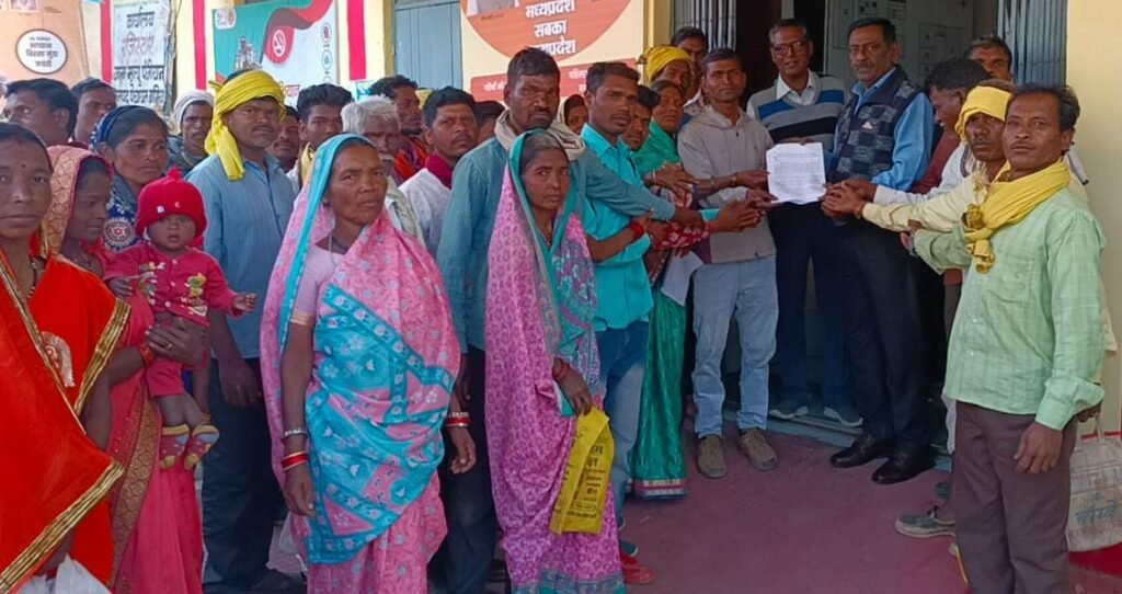 पानी की ऐसी हाहाकार कि लड़की भी देने से कर रहे हैं लोग इंकार, इंसान के साथ जानवर भी पेयजल समस्या से हैं परेशान | New India Times