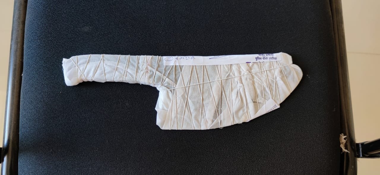 लोहे का चाकू लेकर उत्पात मचाना पड़ा महंगा, पुलिस ने पहुंचाया सलाखों के पीछे | New India Times