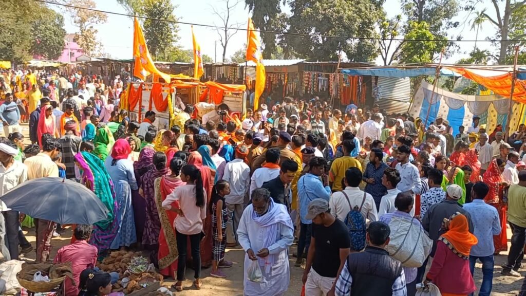 महाशिवरात्रि पर पुलिस की सुरक्षा व्यवस्था के बीच भगवान भोलेनाथ की प्रतिमा का हुआ आगमन | New India Times