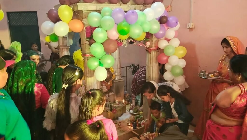 धूमधाम से मनाया गया महाशिवरात्रि का पर्व, मंदिरों में लगा रहा श्रद्धालुओं का तांता 2 धूमधाम से मनाया गया महाशिवरात्रि का पर्व, मंदिरों में लगा रहा श्रद्धालुओं का तांता | New India Times