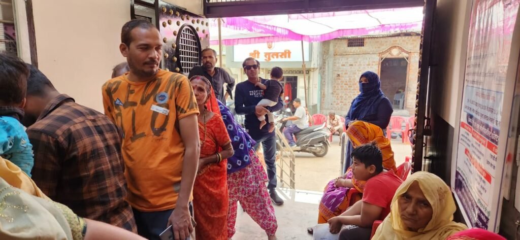 झाबुआ की सआदत पब्लिक स्कूल में लगे मेडिकल कैंप में 300 से भी अधिक मरीजों ने लिया नि:शुल्क स्वस्थ लाभ 2 झाबुआ की सआदत पब्लिक स्कूल में लगे मेडिकल कैंप में 300 से भी अधिक मरीजों ने लिया नि:शुल्क स्वस्थ लाभ | New India Times