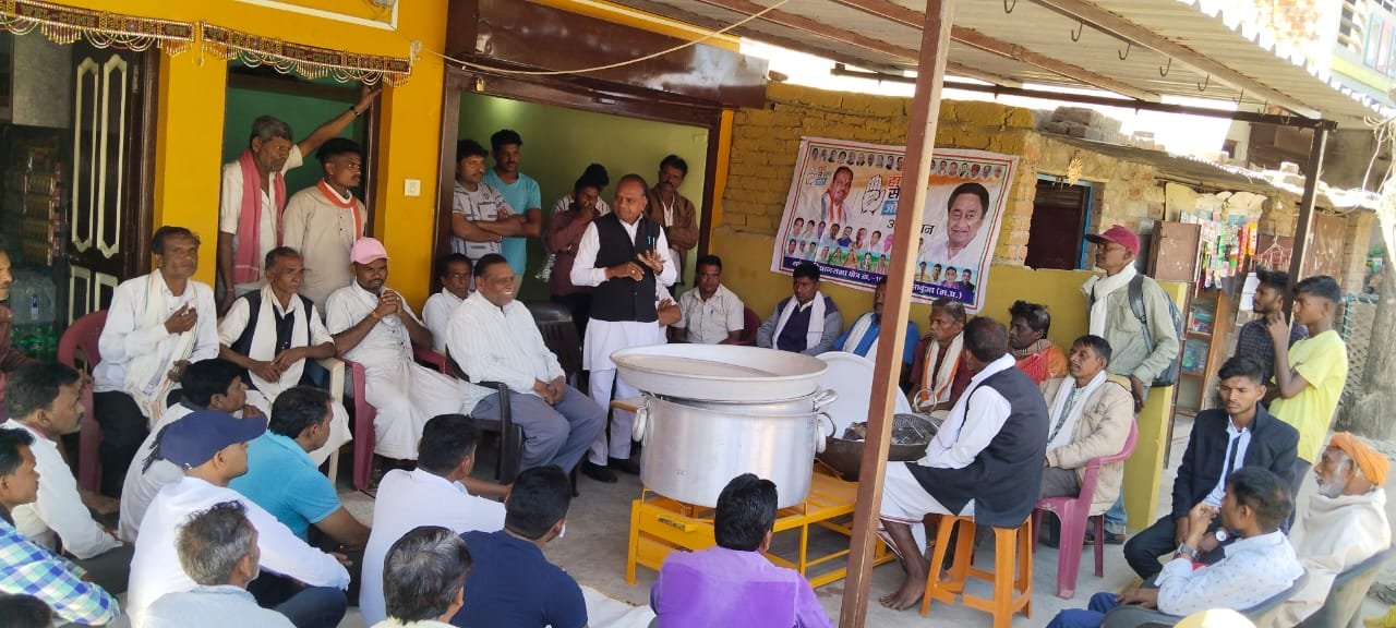 कांग्रेस पहुंच रही है आम जनता के बीच, विधायक वीरसिंह भूरिया जनता से हो रहे हैं प्रतिदिन रूबरू | New India Times
