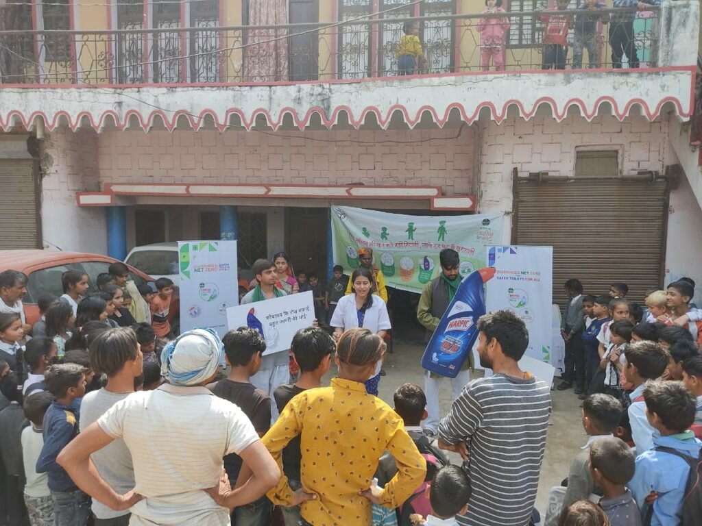 ज़िला बुलंदशहर में चलाया जा रहा है स्वच्छता हेतु नुककड़ नाटक अभियान, ज़िले में डायरिया नियंत्रण हेतु किया जा रहा स्वच्छता एंव डायरिया हेतू नुक्कड़ नाटक | New India Times