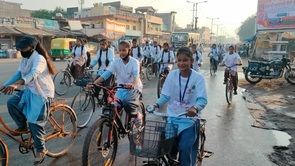 अंतर्राष्ट्रीय महिला सप्ताह 2023 के अवसर पर साइकिल रैली का हुआ आयोजन, कलेक्टर अनिल कुमार अग्रवाल ने भार्गव वाटिका से साइकिल रैली को दिखाई हरी झंड़ी | New India Times