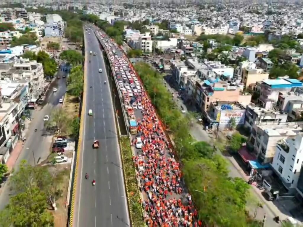 इंदौर शहर में मुस्लिम इलाकों से निकलने वाली भगवा यात्रा का रूट बदलने के लिए जमीअत उलमा की मांग पर प्रशासन ने बदला रूट | New India Times