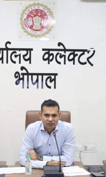 भोपाल कलेक्टर श्री अविनाश लवानिया ने जारी किया आदेश, अनुपयोगी बोरवेल को लोहे के ढक्कन से करें बंद अन्यथा होगी दंडनीय कार्यवाही | New India Times