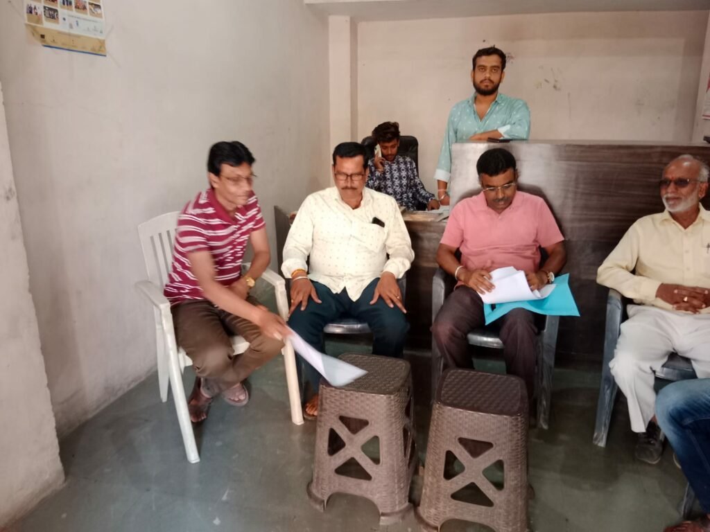 गांधी, नेहरू, बोस, पटेल, आजाद को अंग्रेजों ने सजा दी अब राहुल जी को दी जा रही है, तब अंग्रेजों से जीत हासिल की थी अब मोदी सरकार से लड़ेंगे और जीतेंगे: एडवोकेट अजय सिंह ठाकुर | New India Times