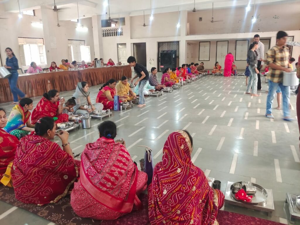 भगवान महावीर जन्म एवं आचार्य भगवंत उमेश मुनिजी म.सा. 'अणु' का दीक्षा कल्याणक, मेघनगर जैन संघ ने निकाली प्रभात फेरी | New India Times