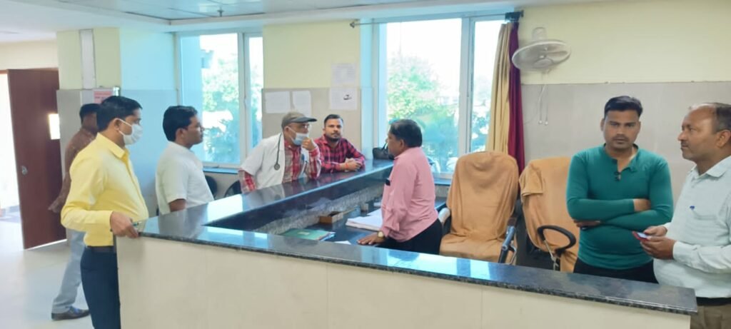 हनुमान जयंती पदयात्रा को लेकर सीएमएस ने इमरजेंसी और औषधी कक्ष का किया निरीक्षण 2 हनुमान जयंती पदयात्रा को लेकर सीएमएस ने इमरजेंसी और औषधी कक्ष का किया निरीक्षण | New India Times