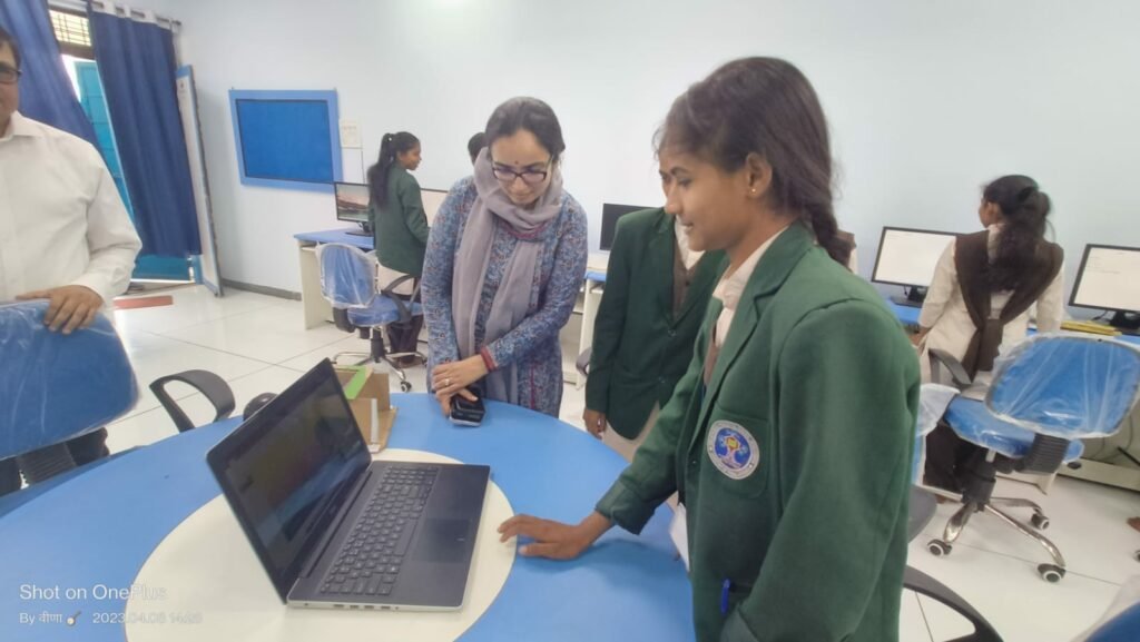 नवागत कलेक्टर सुश्री तन्वी हुड्डा द्वारा विकास खण्ड राणापुर का किया गया औचक निरीक्षण 2 नवागत कलेक्टर सुश्री तन्वी हुड्डा द्वारा विकास खण्ड राणापुर का किया गया औचक निरीक्षण | New India Times