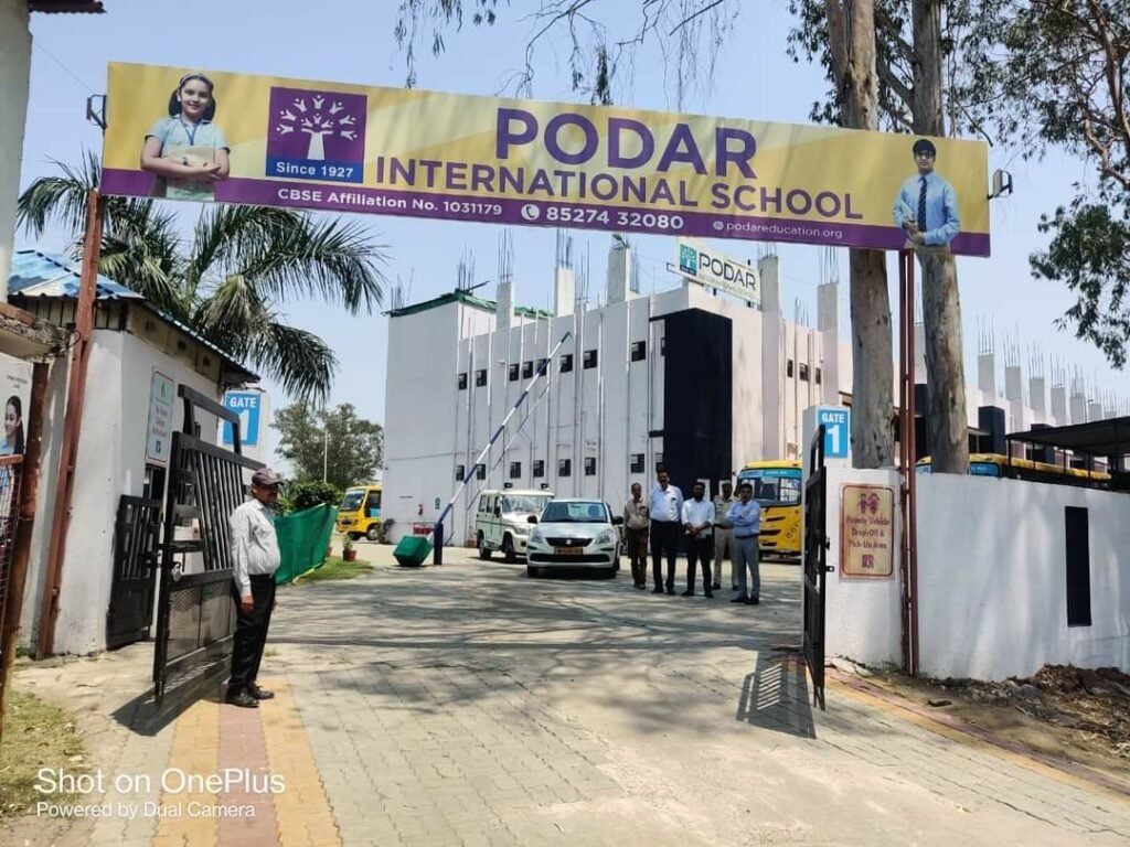 एक ही दुकान से कॉपी किताब यूनिफार्म खरीदने के दबाव को लेकर पोद्दार स्कूल के संचालक अंकित जैन के विरुद्ध धारा 188 के तहत हुआ एफआईआर दर्ज 2 एक ही दुकान से कॉपी किताब यूनिफार्म खरीदने के दबाव को लेकर पोद्दार स्कूल के संचालक अंकित जैन के विरुद्ध धारा 188 के तहत हुआ एफआईआर दर्ज | New India Times