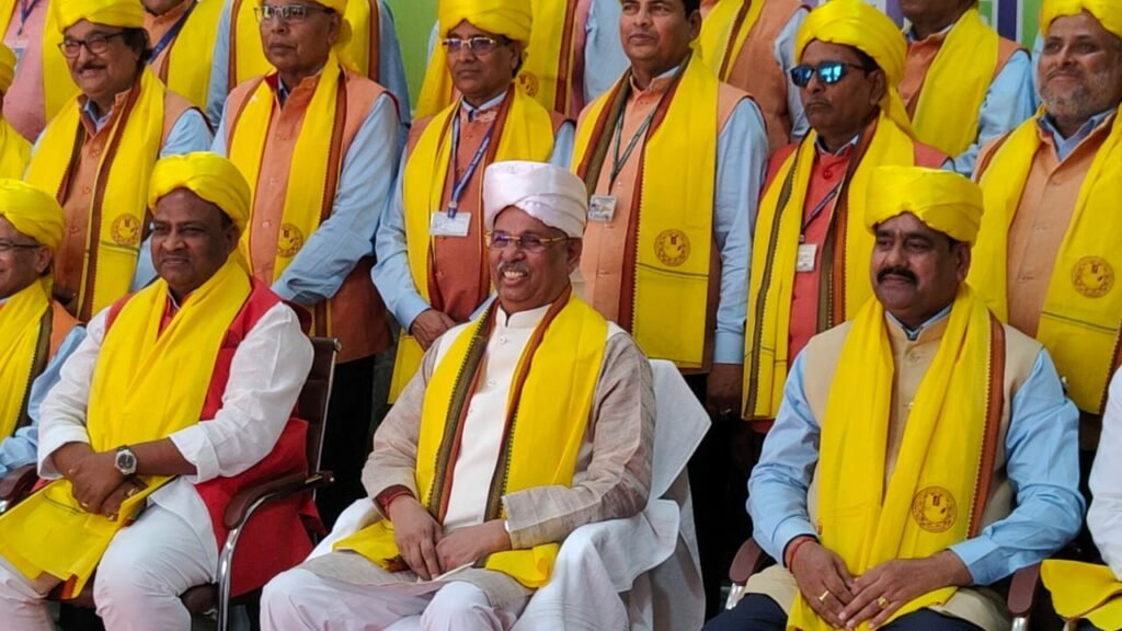 महामहिम राज्यपाल की अध्यक्षता में बीएयू में सातवें दीक्षांत समारोह का हुआ भव्य आयोजन, 980 विद्यार्थियों को दी गईं डिग्रियां, 12 को मिले गोल्ड मैडल और 14 को अनुकंपा के आधार पर नियुक्ति पत्र | New India Times