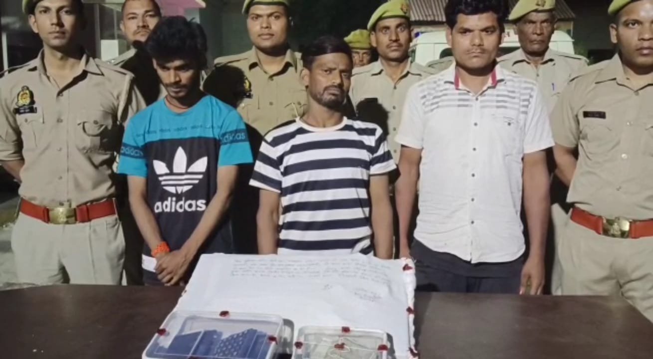 आईपीएल क्रिकेट मैच पर सट्टा खिलाने वाले तीन सटोरिया को पुलिस ने किया गिरफ्तार | New India Times