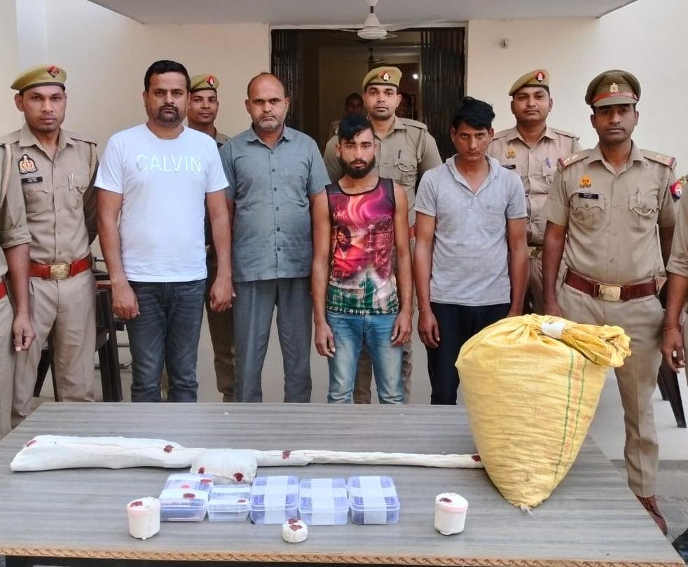 अफीम और ढूंढा की डोरा तस्करी करते हुए शाहजहांपुर पुलिस ने चार तस्करों को किया गिरफ्तार | New India Times
