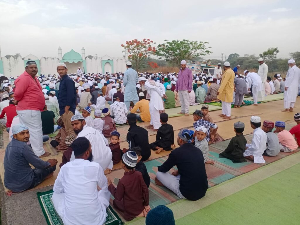 पूरे झाबुआ जिला में हर्षोल्लास के साथ मनाया गया ईद उल फितर का त्योहार | New India Times