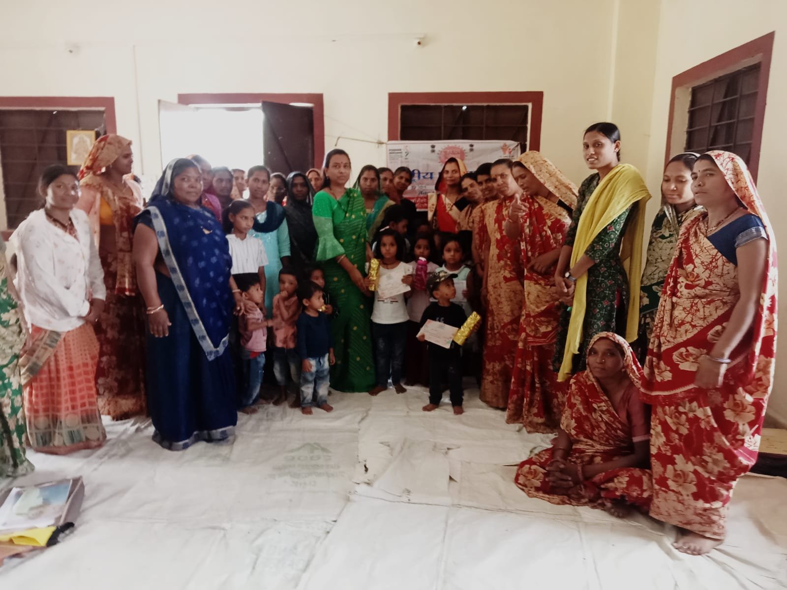 पोषण पखवाड़ा अंतर्गत आंगनवाड़ी स्तर पर शारीरिक स्तर पर प्रथम तीन स्वस्थ बालक बालिकाओं को किया गया पुरस्कृत | New India Times