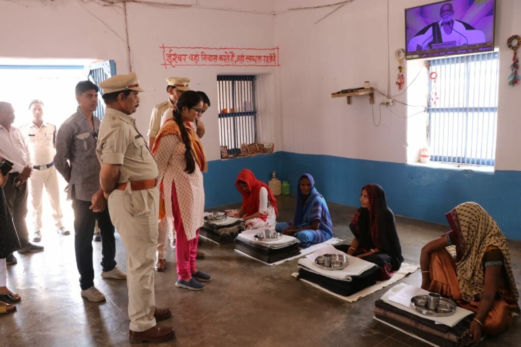 जेल में मिले समय का सदुपयोग कर कुछ नया सीखें जो जीवन के लिए बेहतर हो: कलेक्टर तन्वी हुड्डा, जीवदया अभियान के राष्ट्रीय संयोजक ने जिला जेल में मनाया अपना जन्मदिन | New India Times