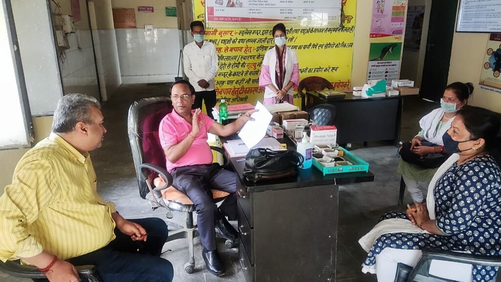 एसीएमओ ने प्राथमिक स्वास्थ्य केंद्रों का किया निरीक्षण, अनुपस्थित आशा व आंगनबाड़ी सहित सीएचओ की अनुपस्थित पर दिए कार्यवाही के निर्देश | New India Times