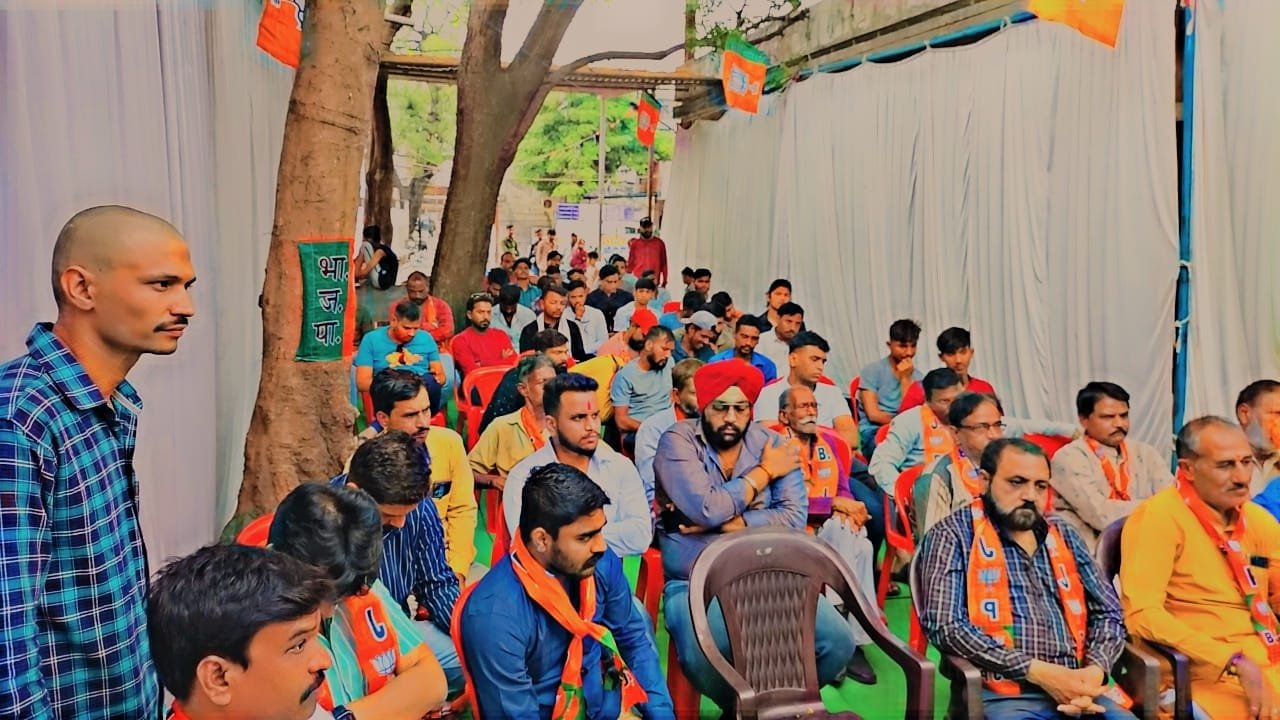 भाजपा ने सामूहिक रूप से सुना मन की बात का 100 वां प्रसारण, मन की बात कार्यक्रम रचनात्मक जन आंदोलन: मनोज सोमानी | New India Times