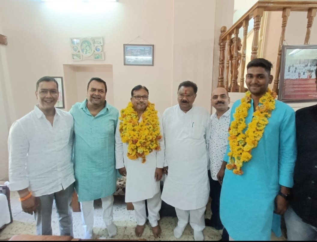 बुरहानपुर विधायक शेरा भैया के निवास पर आयोजित पत्रकार वार्ता में बुरहानपुर कांग्रेस जिला अध्यक्ष की उपस्थिति में नवनियुक्त पदाधिकारियों का हुआ स्वागत | New India Times