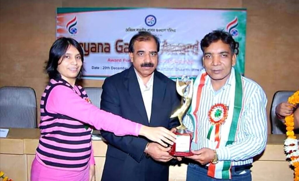 हरियाणा गौरव अवार्ड से सम्मानित बागपत के दंत चिकित्सक नरेन्द्र कुमार चिकित्सा क्षेत्र के साथ-साथ धार्मिक और सामाजिक क्षेत्र में दे रहे हैं महत्वपूर्ण योगदान | New India Times