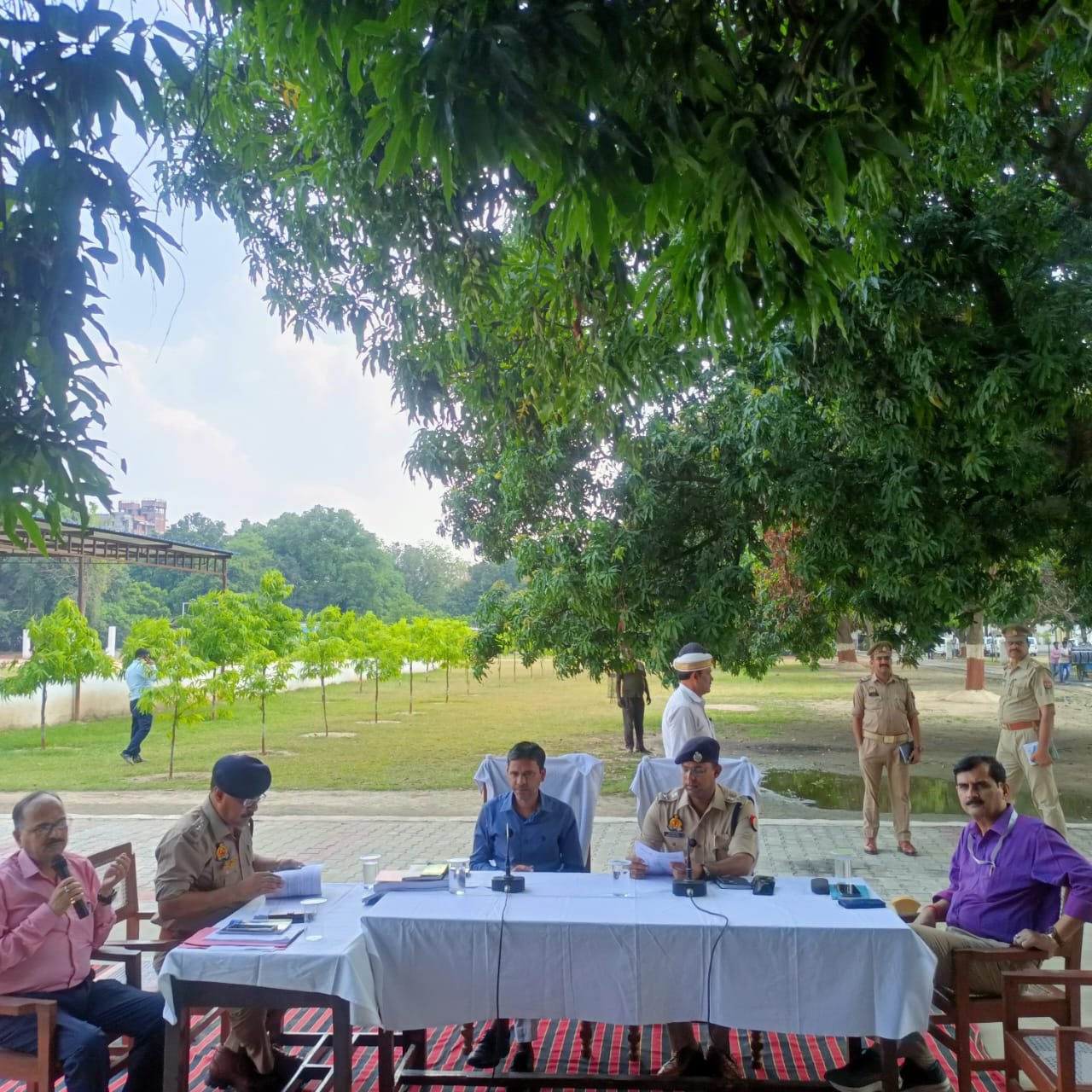 डीएम-एसपी ने जोनल और सेक्टर मजिस्ट्रेट को पढ़ाया निर्वाचन का पाठ | New India Times