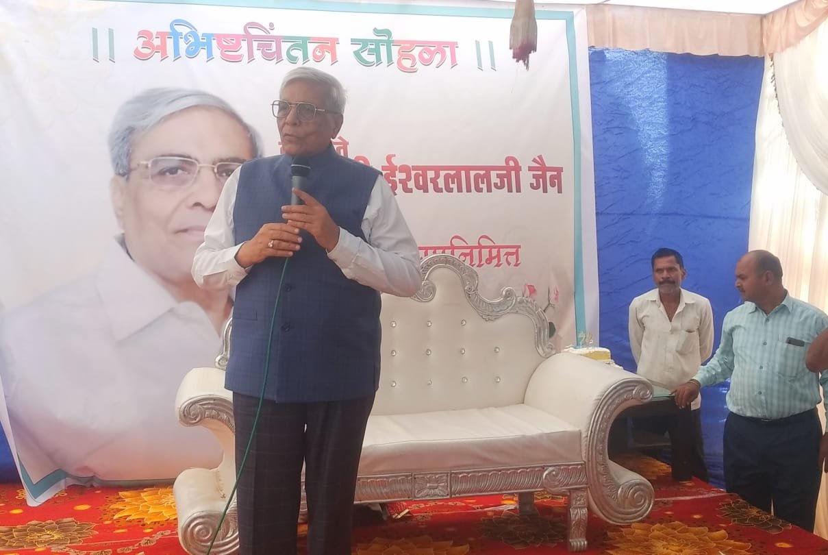 गिरीश महाजन को मैंने जो आशिर्वाद दिया है उसको लेकर मेरी भूमिका से शरद पवार सहमत: ईश्वर जैन | New India Times