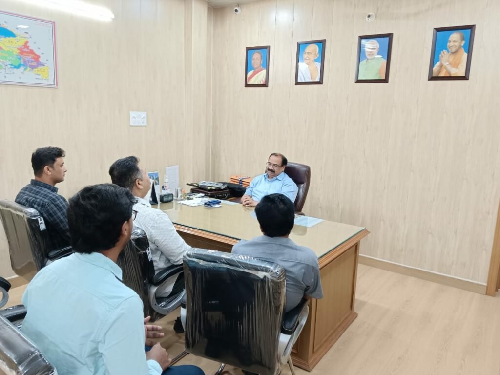 राज्य स्तरीय टेक्निकल स्पोर्ट यूनिट टीम ने की समीक्षा बैठक, टीम ने स्वास्थ्य सेवाओं की करी प्रशंसा | New India Times