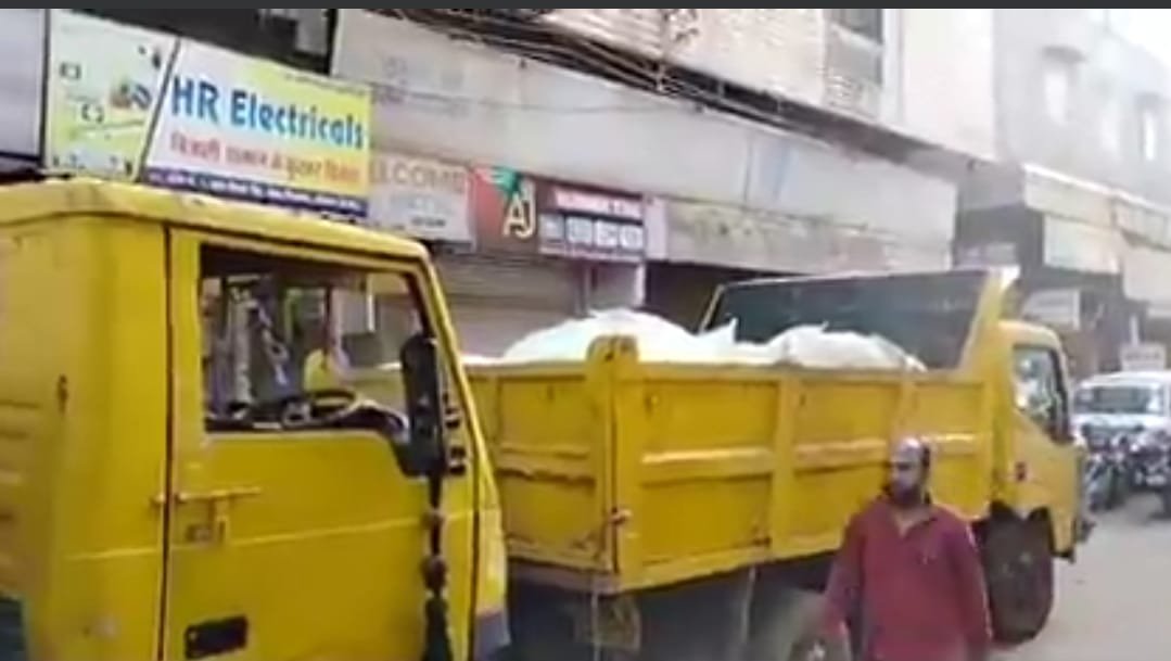 भोपाल कलेक्टर के निर्देश पर नगर निगम के अधिकारियों ने औचक निरीक्षण कर सिंगल यूज प्लास्टिक के थोक विक्रेताओं पर की कार्यवाही | New India Times