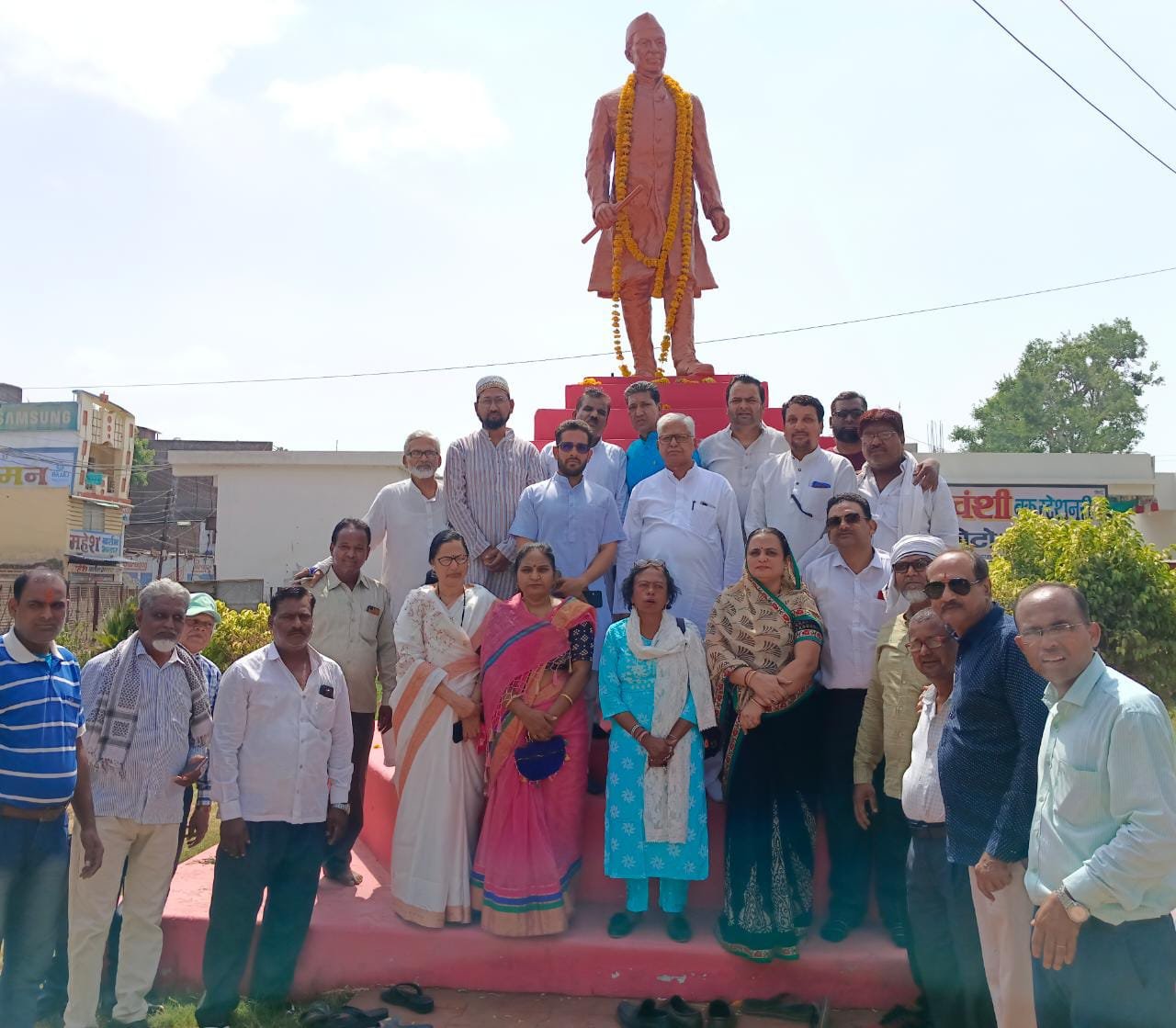 देश के प्रथम प्रधानमंत्री स्वर्गीय जवाहरलाल नेहरू की पुण्यतिथि पर कांग्रेसियों ने उन्हें श्रद्धांजलि अर्पित कर किया याद | New India Times