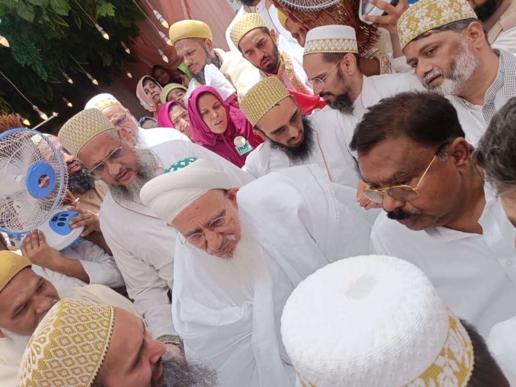 बुरहानपुर के विधायक ठाकुर सुरेंद्र सिंह शेरा भैया ने दाऊदी बोहरा समाज के धर्मगुरु से परिवार सहित की मुलाक़ात | New India Times