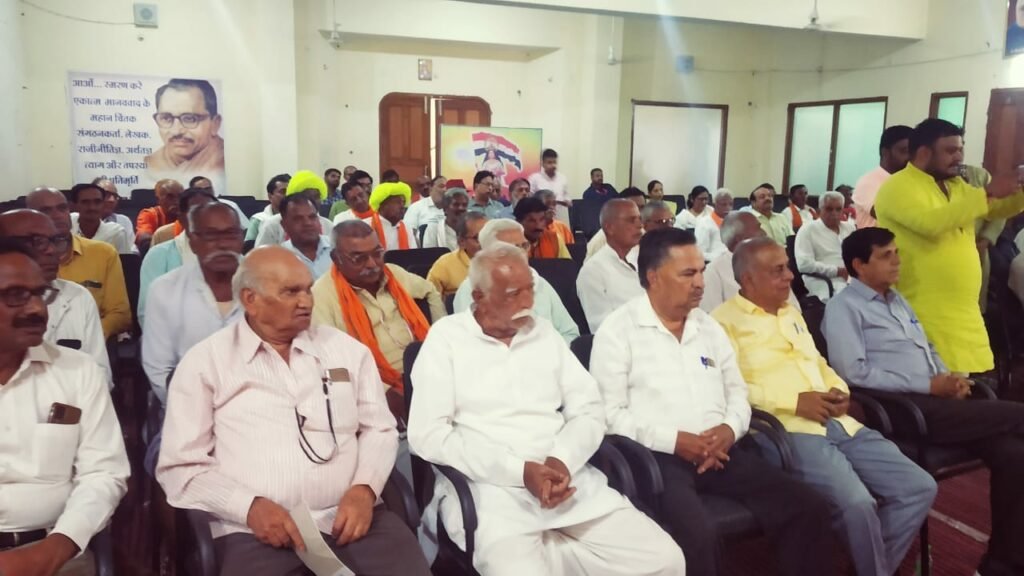 विशेष जनसंपर्क अभियान की कार्य योजना को लेकर भाजपा की बैठक संपन्न. केन्द्र और राज्य सरकार की उपलब्धियां जन-जन तक पहुंचे:  कैलाश विजयवर्गीय | New India Times