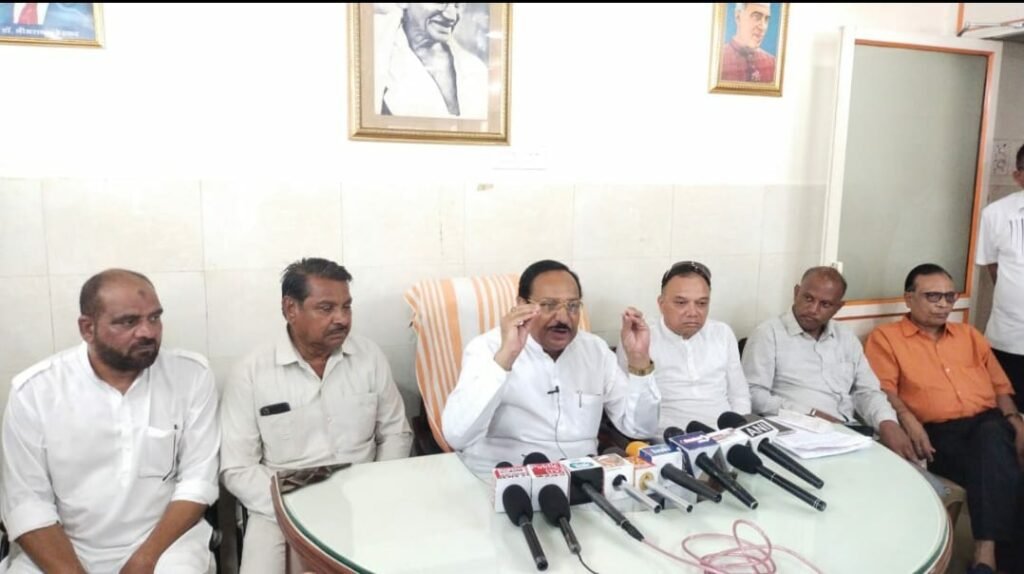 उज्जैन महाकाल परिसर के निर्माण में पूर्व केंद्रीय मंत्री कांतिलाल भूरिया ने भाजपा पर लगाया 300 करोड़ के भ्रष्टाचार का आरोप 2 उज्जैन महाकाल परिसर के निर्माण में पूर्व केंद्रीय मंत्री कांतिलाल भूरिया ने भाजपा पर लगाया 300 करोड़ के भ्रष्टाचार का आरोप | New India Times