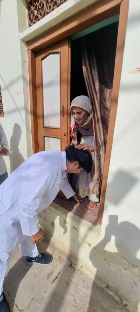 ग्वालियर में चलाया गया हाथ से हाथ जोड़ो अभियान | New India Times