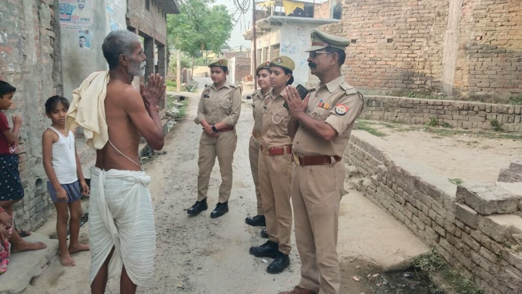 मार्निंग वॉक पर निकले लोगों को पुलिस ने किया 'गुड मॉर्निंग', अभियान चला कर लोगों को कराया सुरक्षा का एहसास | New India Times