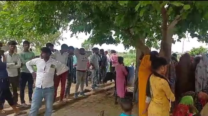 राजाखेड़ा के गांव पूंठ में मां-बेटी की गोली मारकर हत्या, इलाके में फैली सनसनी | New India Times