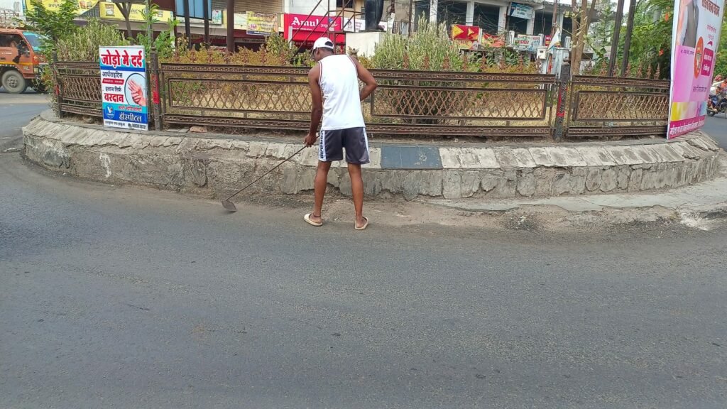 नवागत सीएमओ ने नगर को सुंदर बनाने के लिए दिखाई सक्रियता | New India Times