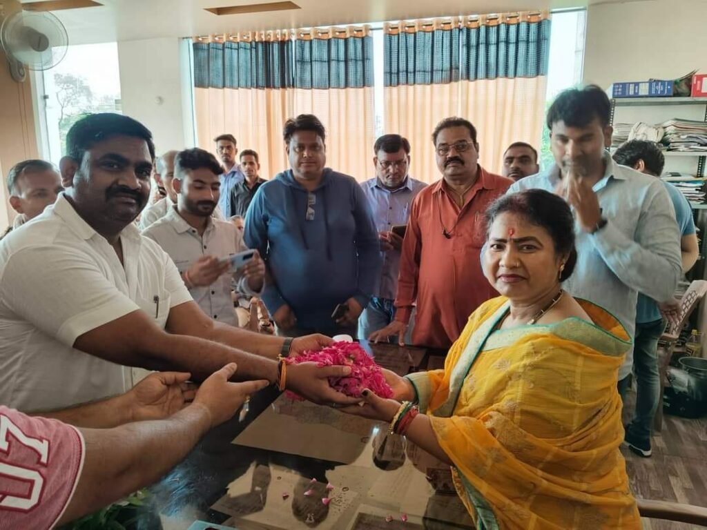 महारानी वीरांगना अवंतीबाई लोधी विकास बोर्ड के लिए विधानसभा में मांग उठाने पर अखिल भारतीय लोधी निषाद बिन्द कश्यप एकता महासभा राजस्थान के सदस्यों ने विधायक शोभारानी कुशवाहा का आभार व्यक्त कर किया सम्मान | New India Times