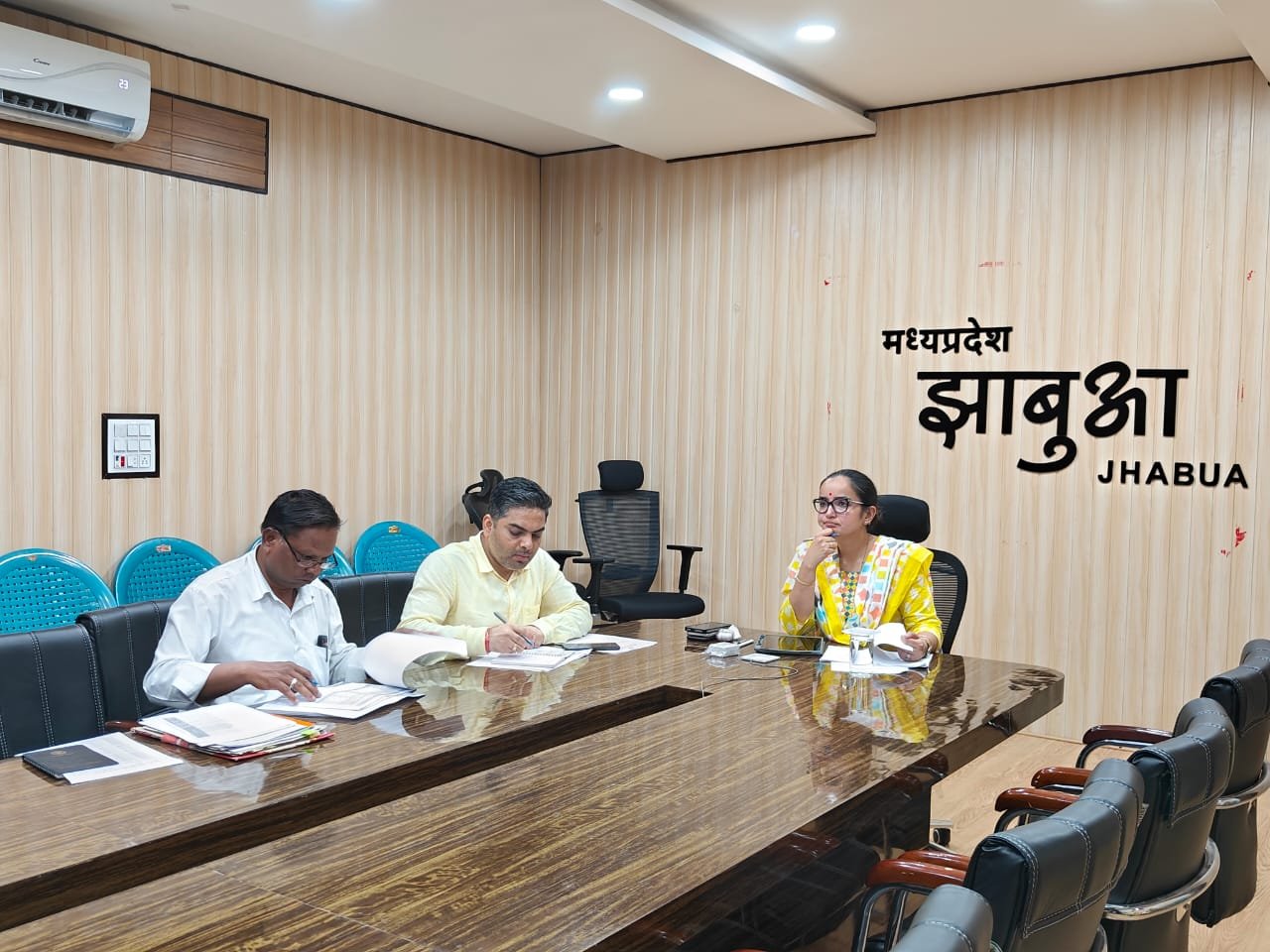 अपर मुख्य निर्वाचन पदाधिकारी के द्वारा विधानसभा निर्वाचन 2023 की तैयारियों की समीक्षा हेतु वीडियों क्रॉन्फ्रेसिंग के माध्यम से ली गई बैठक | New India Times