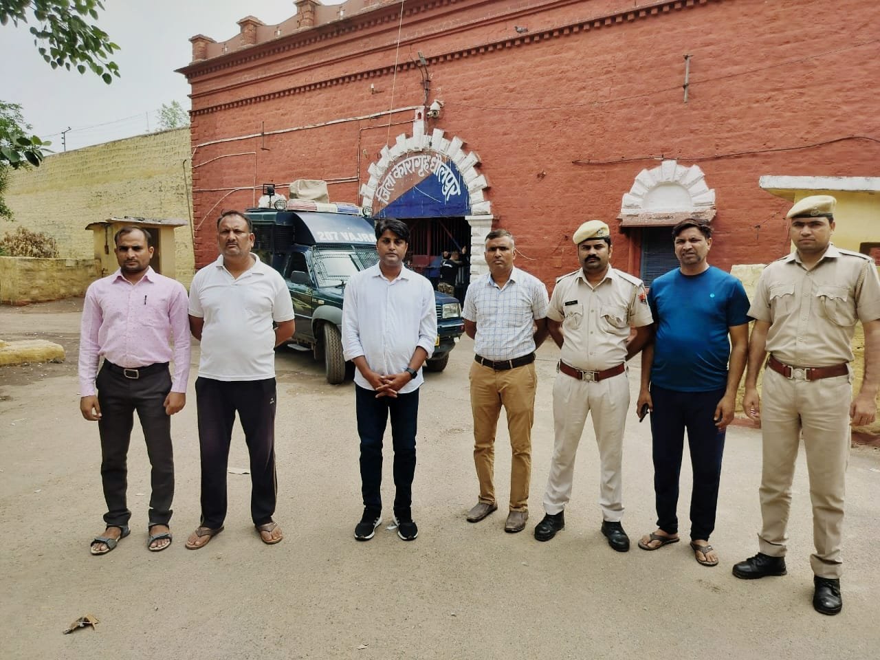 पुलिस के समान वेतन भत्ते की मांग को लेकर जेल प्रहरियों दोबारा शुरू की सामूहिक आमरण अनशन | New India Times