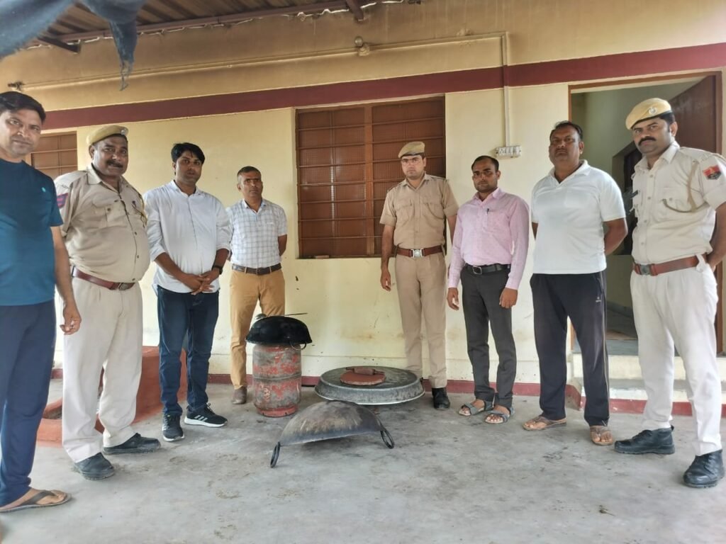 पुलिस के समान वेतन भत्ते की मांग को लेकर जेल प्रहरियों दोबारा शुरू की सामूहिक आमरण अनशन | New India Times