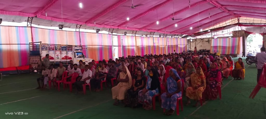 झाबुआ नगर पालिका सीएमओ सफाई कर्मचारियों से हुए रूबरू, नगर के प्रत्येक मोहल्ला गली में साफ सफाई स्वच्छता के लिए दिए टिप्स | New India Times