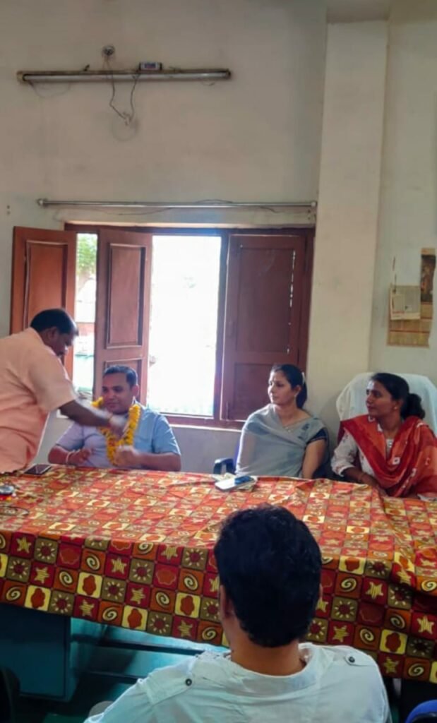 सीएमओ कमलेश गोले के कसरावद स्थानांतरण होने पर दी गई विदाई | New India Times